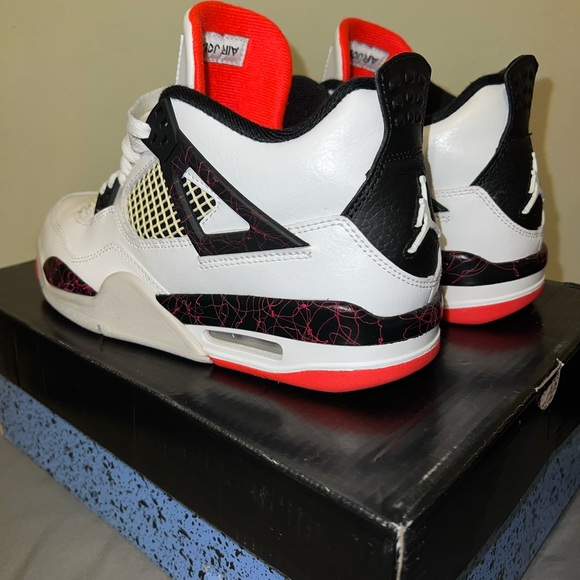 Jordan 4 - Picture 4 of 11